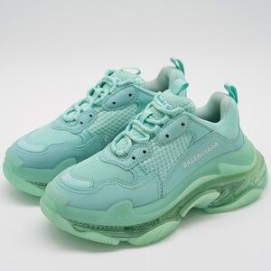 size 37 EU / 7 US Balenciaga Triple S Sneakers Mint Green